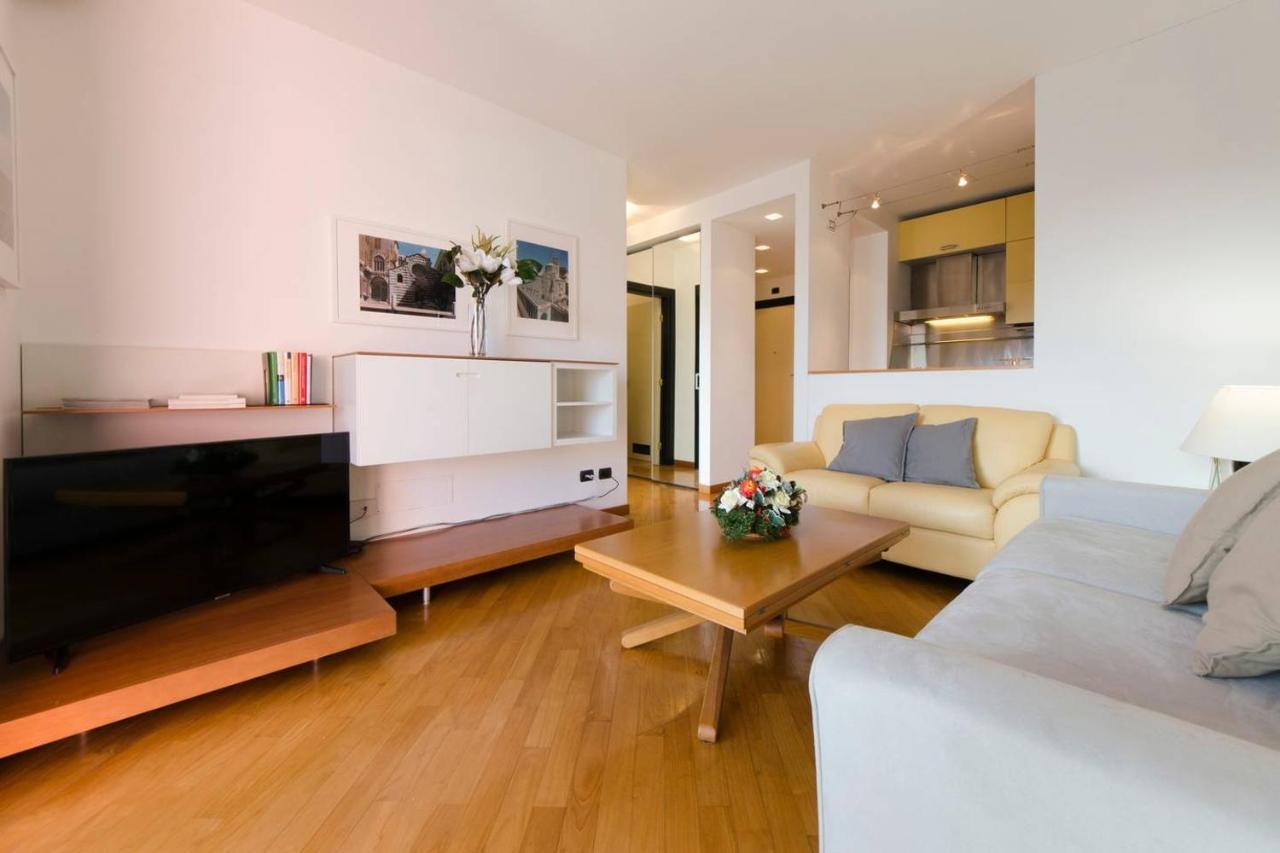 Joivy Exclusive Seaview Flat For 4, In Central Genoa Daire Dış mekan fotoğraf