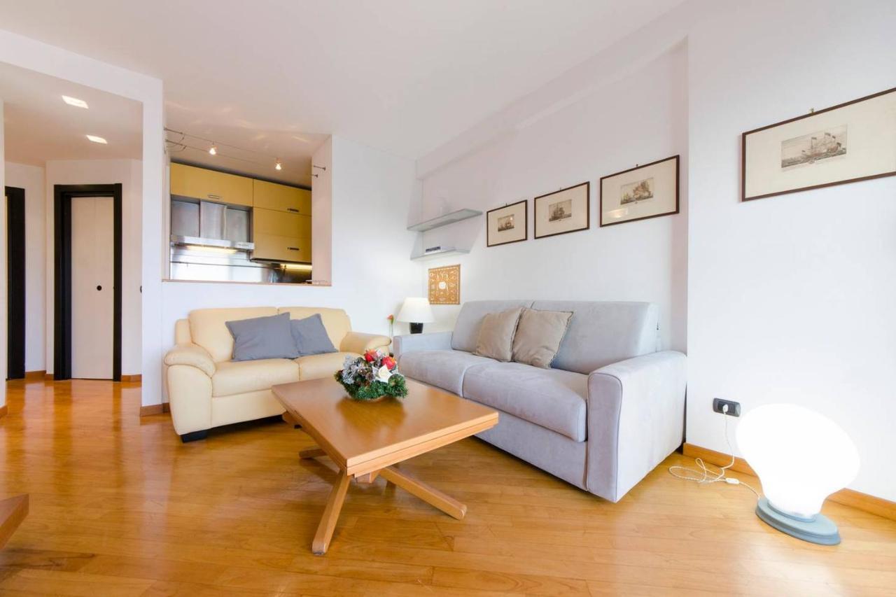 Joivy Exclusive Seaview Flat For 4, In Central Genoa Daire Dış mekan fotoğraf